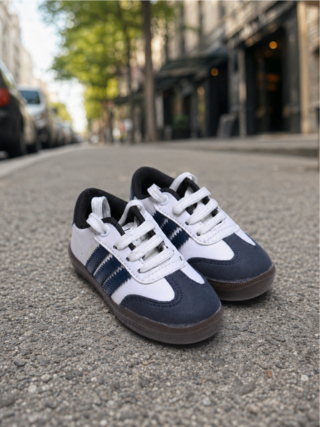 Kid sneakers