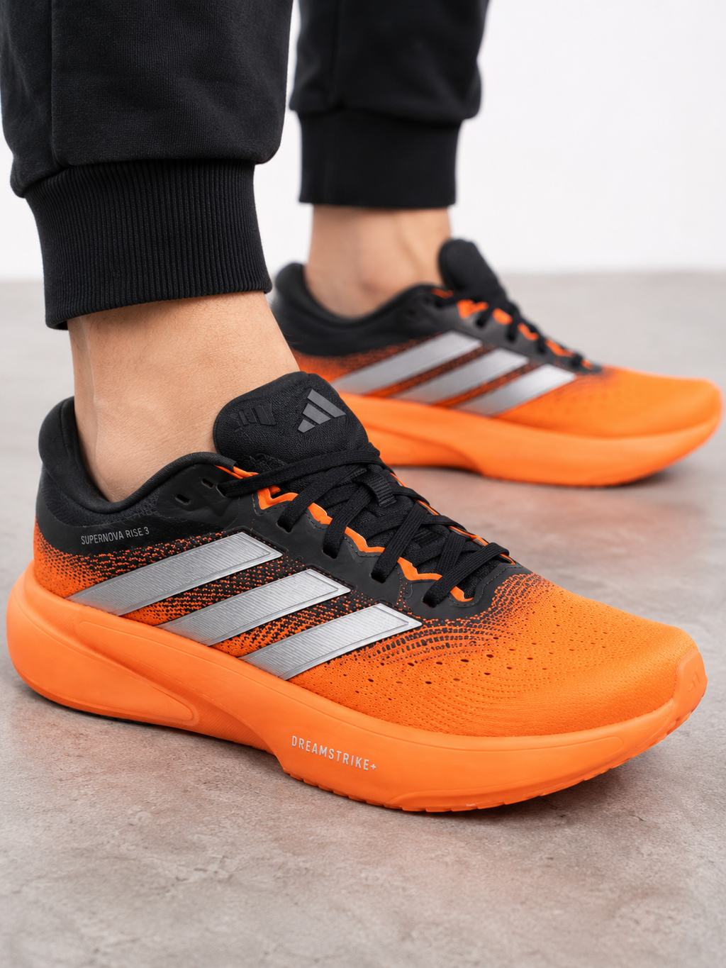 Supernova Rise 3 running shoes
